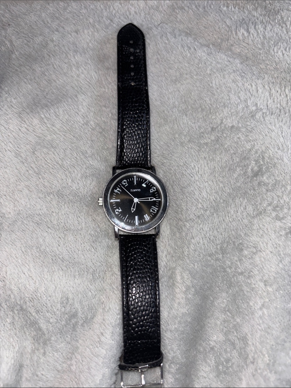 Black Leather Men's Watch with Classic Round Dial